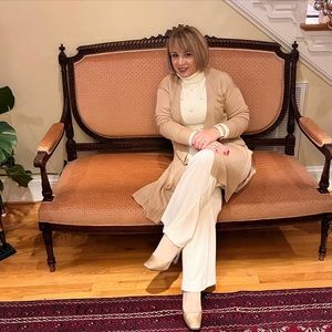Meet your Posher, Maria aurora